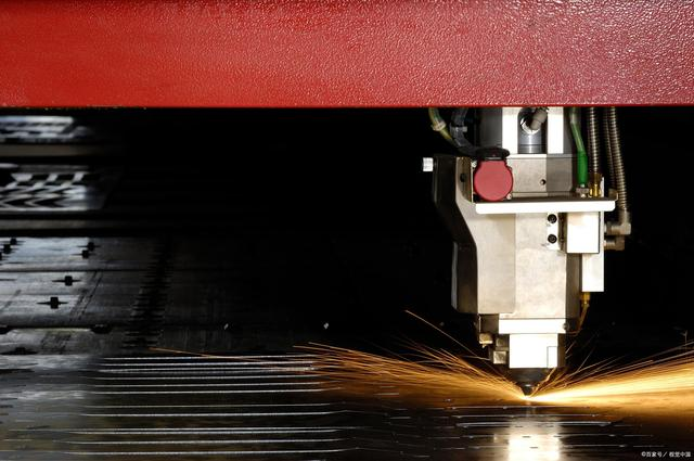 品成壓鑄模具設(shè)計(jì)：美國(guó)是全球模具制造強(qiáng)國(guó)，產(chǎn)業(yè)世界模具領(lǐng)域第一陣容