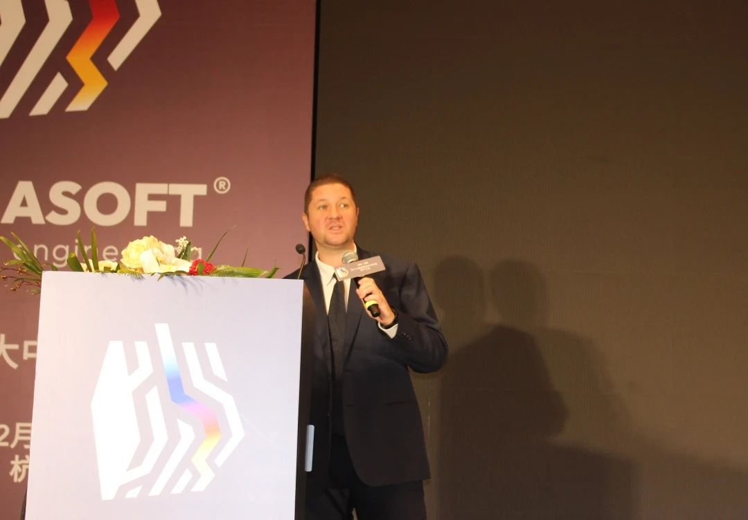 邁格碼新加坡總經理 Mr.Jan Eilers 以《MAGMASOFT&reg;&ECONOMICS》為題作報告