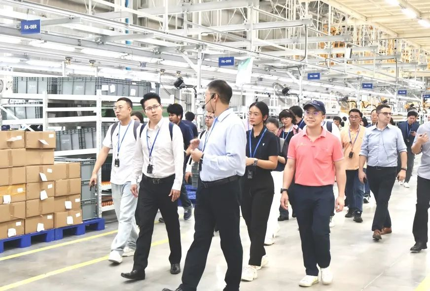 東南亞（泰國）壓鑄會議與會嘉賓前往長安汽車—羅勇工廠實地參觀學習